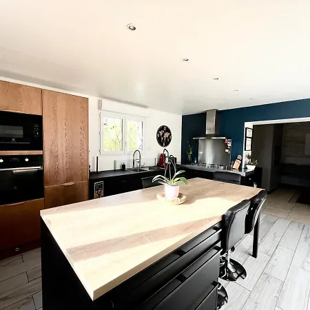 Charming House For 8 People In Bouchain