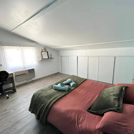 펜션 Charming House For 8 People In Bouchain