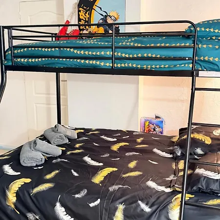 Charming House For 8 People In 펜션 *